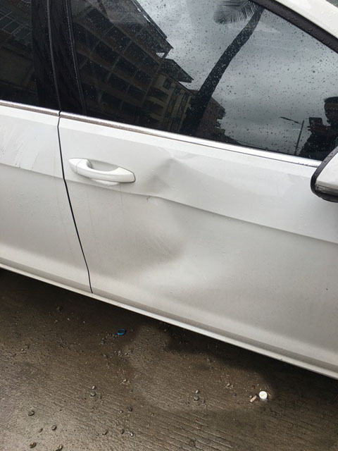 車門凹陷